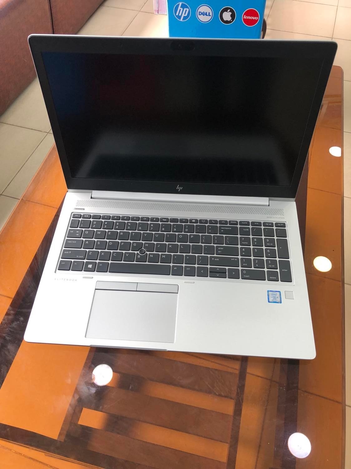 HP EliteBook 840 G5 - 8th Gen. Intel Core i5 - 256GB SSD - 8GB RAM